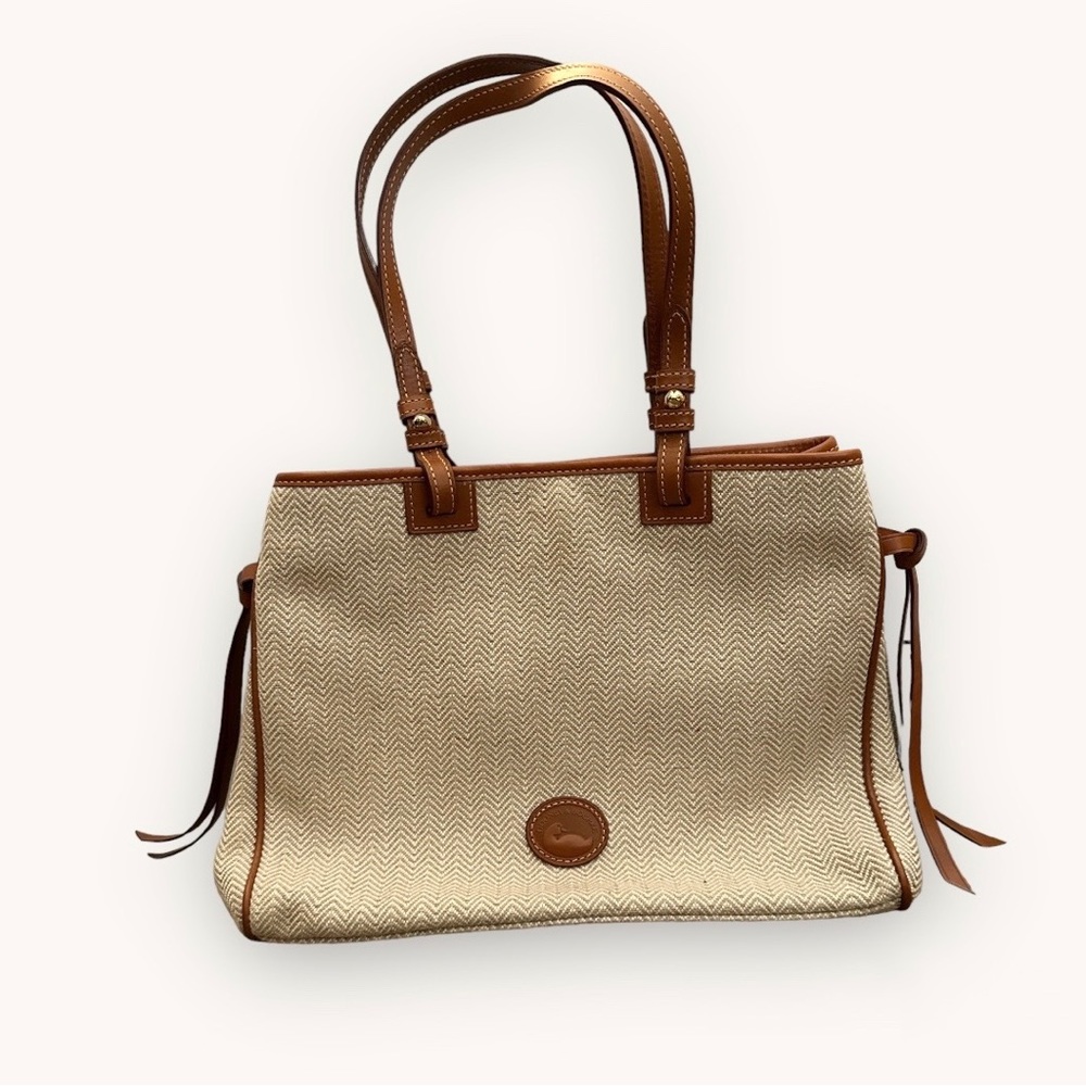 Vintage Dooney & Burke beige shoulder tote bag